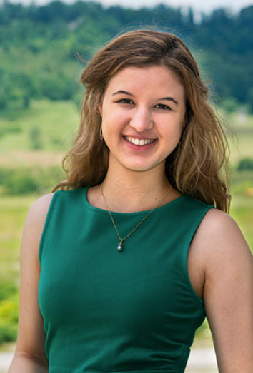 La mujer del día es Saira Blair