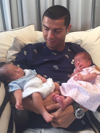 Cristiano Ronaldo, todo un padrazo Cristiano Ronaldo, todo un padrazo