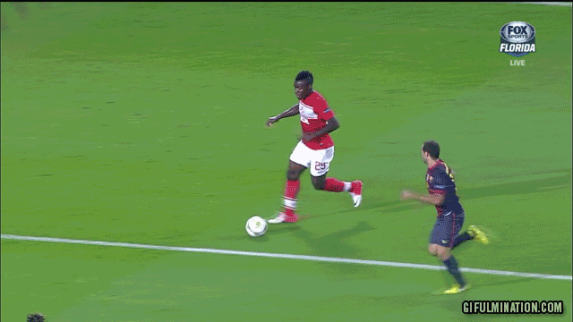 Autogol de Dani Alves