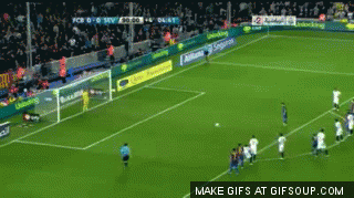 Messi falla por la derecha