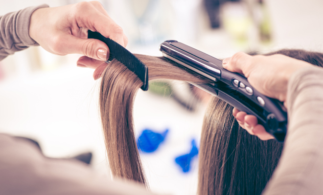 Impotencia combustible microondas Plancha del pelo: cómo usarla para conseguir un pelo liso y duradero