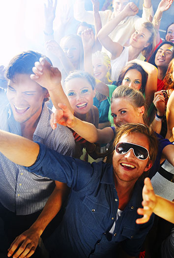 No soporto a su amigo golfo