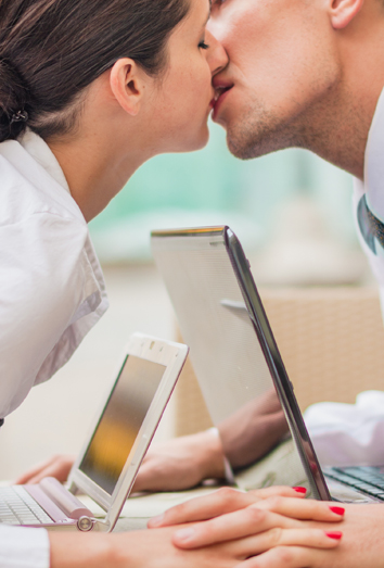 Compañeros de trabajo a los que seducir Compañeros de trabajo a los que seducir