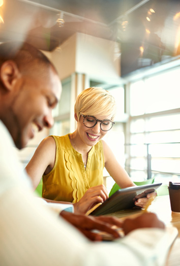 215447-feliztrabajo chica gafas