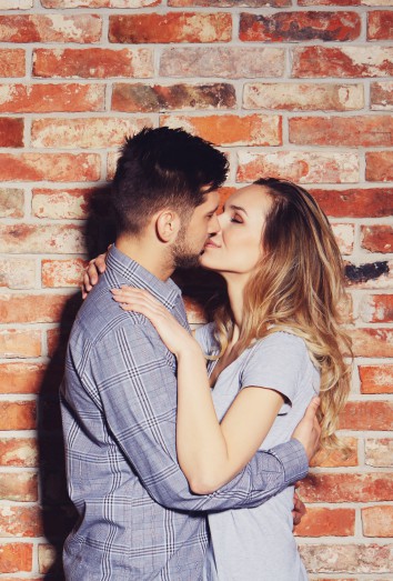 Estos besos son compatibles con los tuyos según el horóscopo. Estos besos son compatibles con los tuyos según el horóscopo.