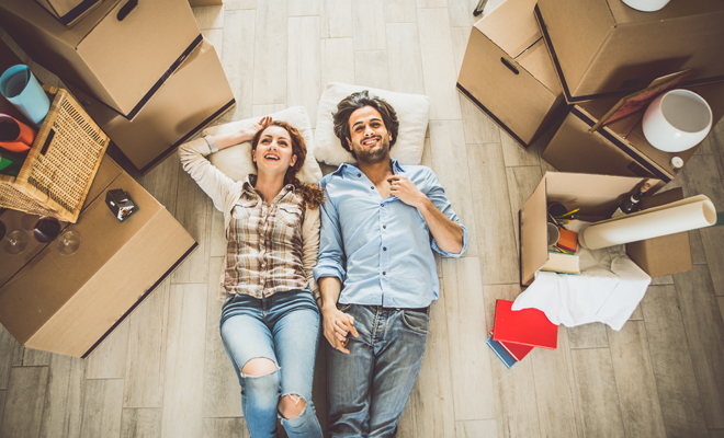 216355-recuperarvida pareja en el suelo