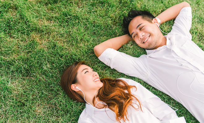 Las mejores técnicas para conquistar a un hombre tímido