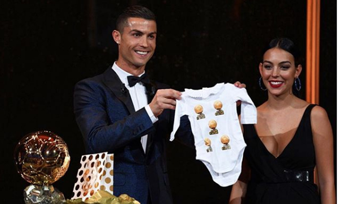 cristiano ronaldo, un padrazo con Georgina  cristiano ronaldo, un padrazo con Georgina