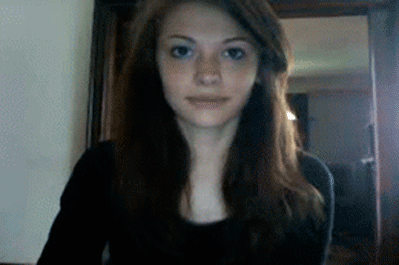 Chica mueve su ojo Chica mueve su ojo