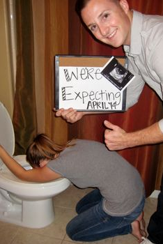 Foto de baño para anunciar un embarazo Foto de baño para anunciar un embarazo