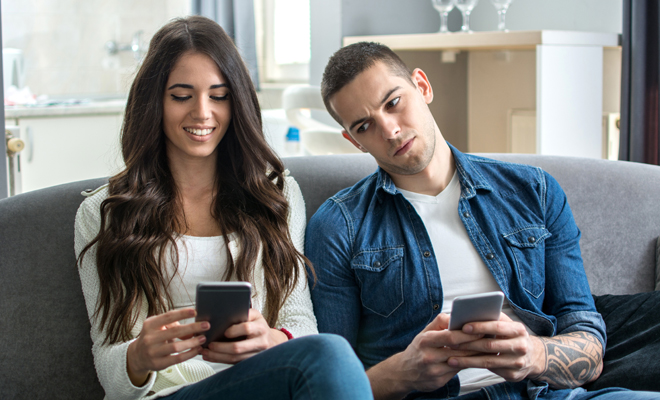 ¿Se puede ser infiel por Whatsapp?