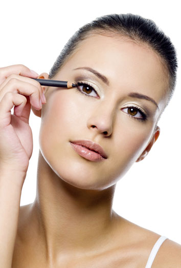 Cómo maquillarse para agrandar los ojos: intensifica tu mirada