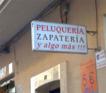 Imagina cómo serán los peinados que salen de esta peluquería o zapatería. Imagina cómo serán los peinados que salen de esta peluquería o zapatería.