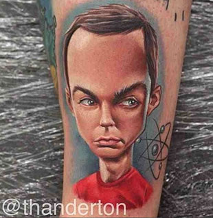 Foto de un tatuaje de una de las series de televisión favoritas: The Big Bang Theory Foto de un tatuaje de una de las series de televisión favoritas: The Big Bang Theory
