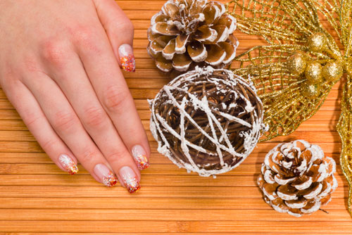 Motivos por los que te entrarán las ganas de pintarte las uñas en Navidad Motivos por los que te entrarán las ganas de pintarte las uñas en Navidad.