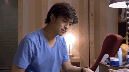 Si tienes la piel sensible, tardarás más tiempo en desmaquillarte que en ponerte el maquillaje Si tienes la piel sensible, tardarás más tiempo en desmaquillarte que en ponerte el maquillaje.