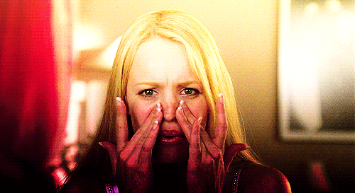 No solo te sale un grano grande, sino también muchos pequeños por toda la cara. No solo te sale un grano grande, sino también muchos pequeños por toda la cara.