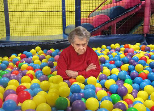 Caras que identifican a las chicas con novio