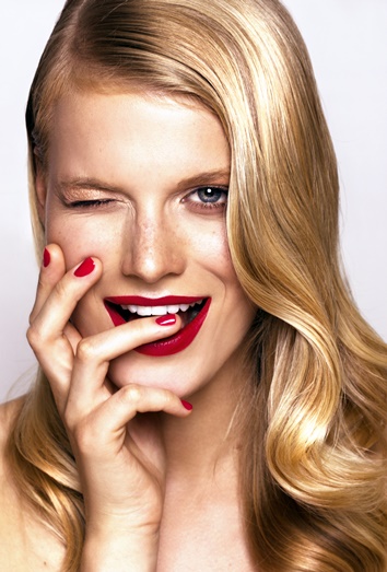 Manicura en rojo Manicura en rojo