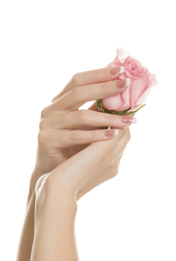 Uñas de gel con flores secas