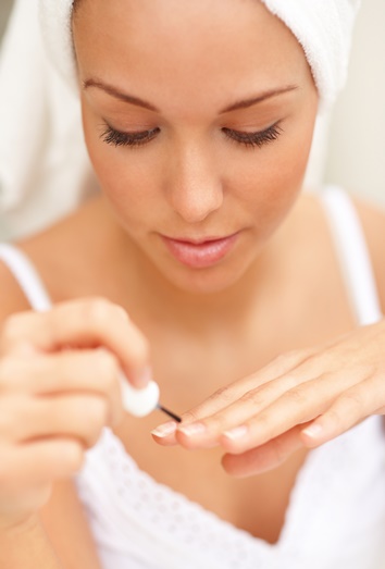 Hacer las uñas de porcelana paso a paso