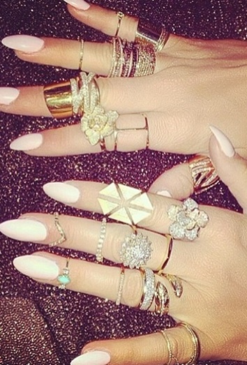 La manicura de Kesha La manicura de Kesha