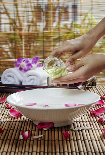 Trucos caseros para uñas frágiles