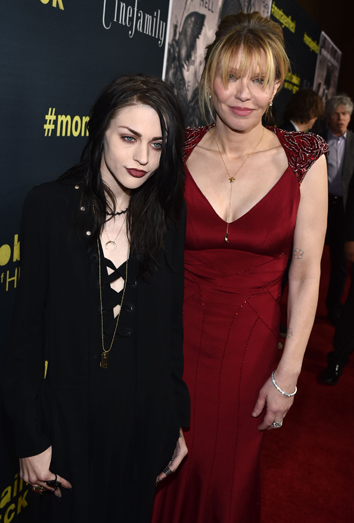 Los tatuajes de madre e hija Los tatuajes de madre e hija