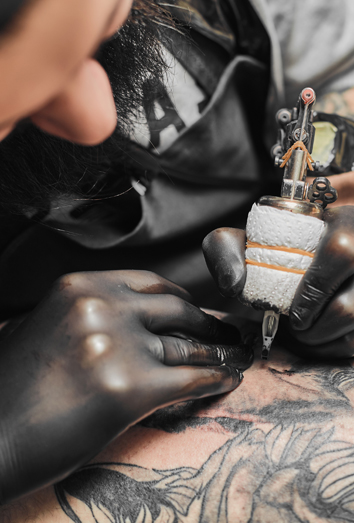 Tatuarte el nombre de otra persona Tatuarte el nombre de otra persona