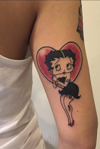 Los tatuajes que cambian tus looks Los tatuajes que cambian tus looks