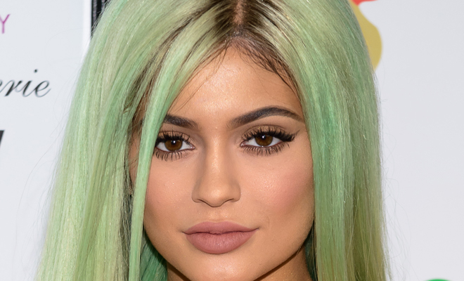 pelo unicornio kylie jenner  pelo unicornio kylie jenner
