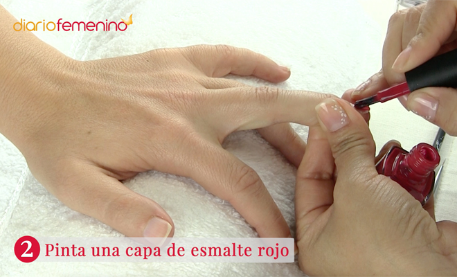 Diseño de uñas divertido de Papá Noel para Navidad: paso 2 Diseño de uñas divertido de Papá Noel para Navidad: paso 2