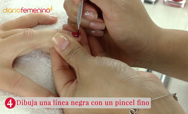 Diseño de uñas divertido de Papá Noel para Navidad: paso 4 Diseño de uñas divertido de Papá Noel para Navidad: paso 4