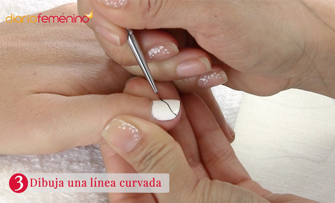 El diseño de uñas más fácil de luces de Navidad. Paso 3 El diseño de uñas más fácil de luces de Navidad. Paso 3