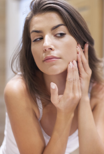 15 tips de maquillaje para el acné