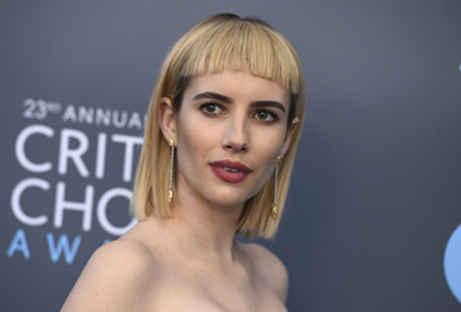 Emma Roberts lleva flequillo: ¿te gusta su corte de pelo?