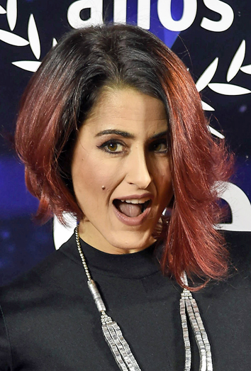 Barei con un look ombré en rojo Barei con un look ombré en rojo