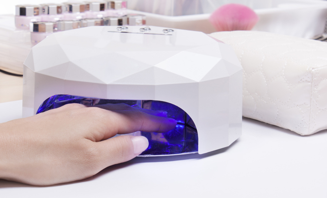 Si te quieres hacer unas uñas de gel, te contamos todo sobre ellas