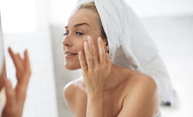 ¿Sabes cómo aplicar bien el contorno de ojos? Te lo contamos ¿Sabes cómo aplicar bien el contorno de ojos? Te lo contamos