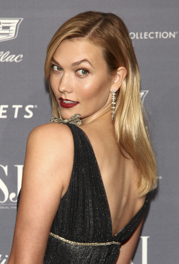 Karlie Kloss, espalda envidiable Karlie Kloss, espalda envidiable
