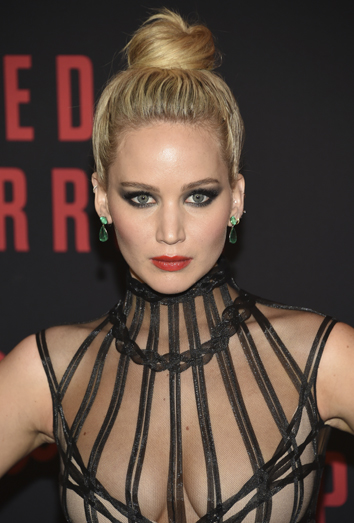 ¿Aún no sabes cómo pintarte los ojos cuando llevas rojos los labios? ¿Aún no sabes cómo pintarte los ojos cuando llevas rojos los labios?