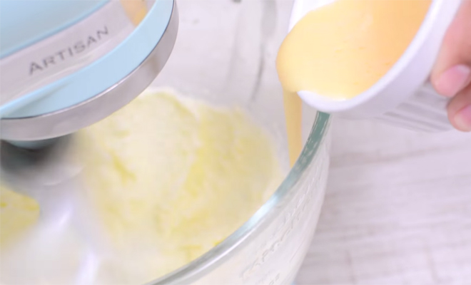 Recetas de Halloween: cómo hacer cupcakes de bruja paso 4 Recetas de Halloween: cómo hacer cupcakes de bruja paso 4