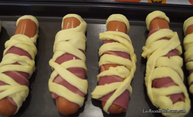 Recetas de Halloween sencillas: cómo hacer momias terroríficas paso 8 Recetas de Halloween sencillas: cómo hacer momias terroríficas paso 8