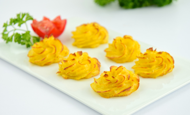 Recetas de entrantes y aperitivos para Navidad: patatas a la duquesa