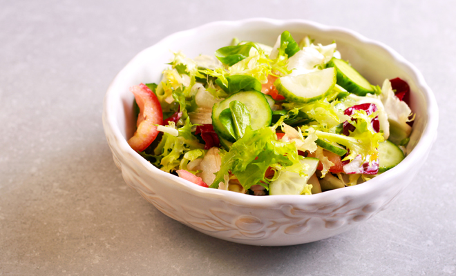 Recetas de primeros platos para Navidad: ensalada de escarola