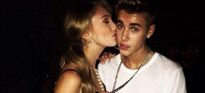 Justin Bieber y Cailin Russo más que cariñosos.