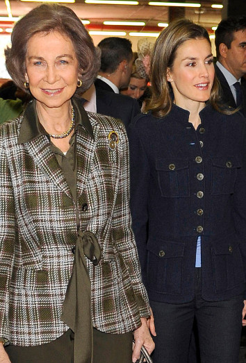 Letizia y la Reina Sofía de compras.