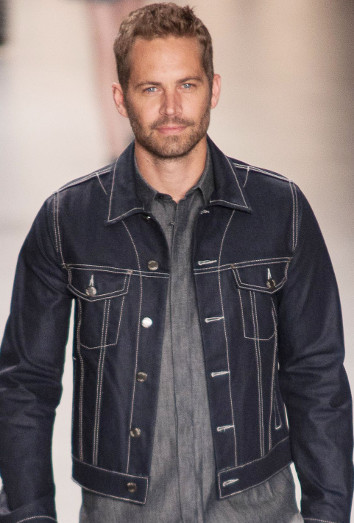 Roban piezas del coche en el que murió Paul Walker. Roban piezas del coche en el que murió Paul Walker.