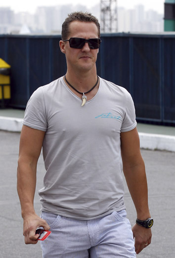 Michael Schumacher está fuera de peligro. Michael Schumacher está fuera de peligro.