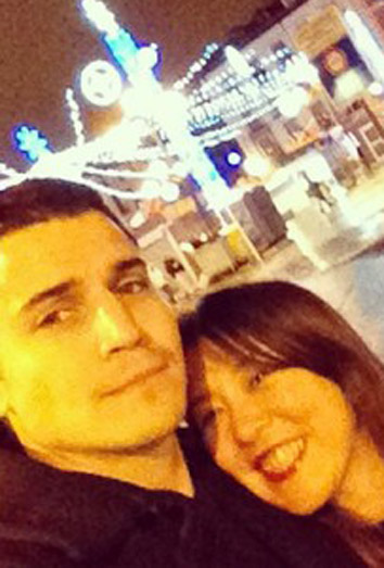 Álex González podría haber encontrado el amor junto a Melania Pan. Álex González podría haber encontrado el amor junto a Melania Pan.